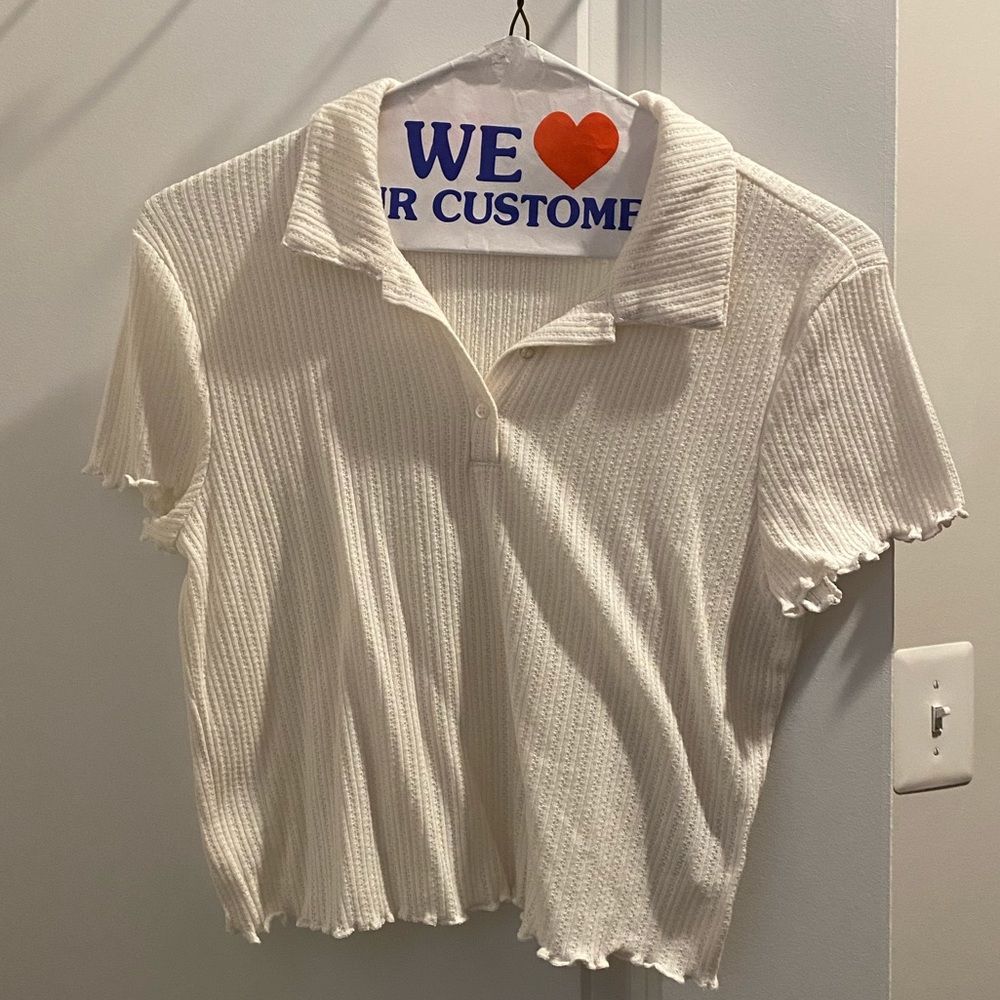 Cropped UO tee with collar and ruffles